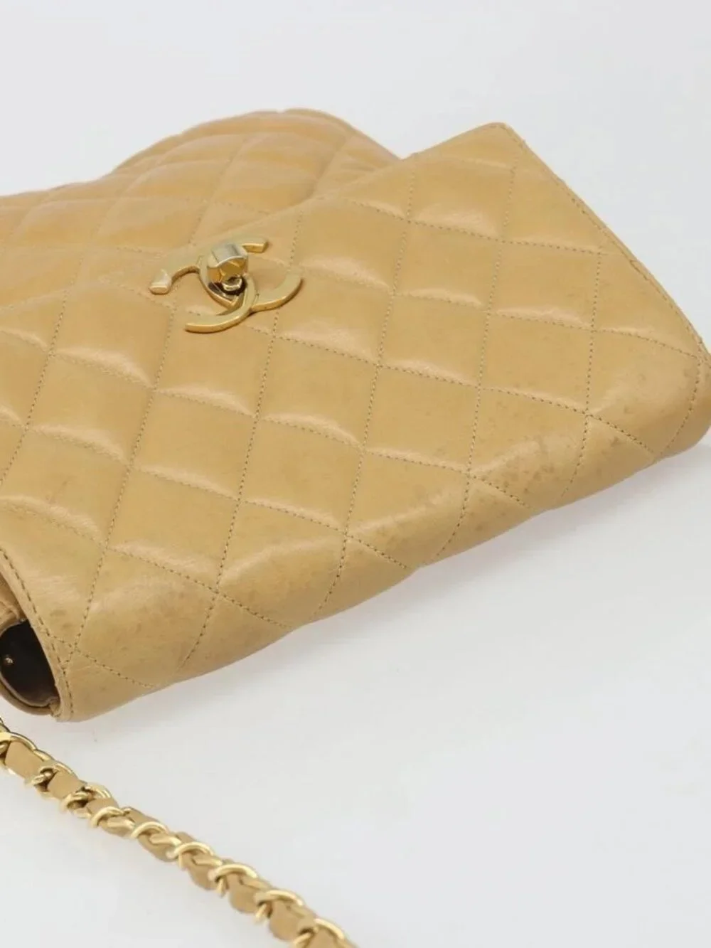 CHANEL brand	chanel color	beige